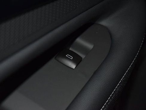 New 2026 Chevrolet Blazer EV LT image 40