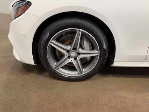 Used 2017 Mercedes-Benz E 300 4MATIC image 90