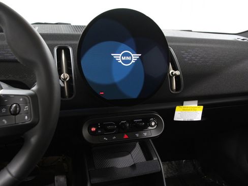 Certified 2025 MINI Cooper Countryman S image 8