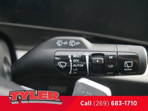 Used 2023 Kia Sportage EX image 25