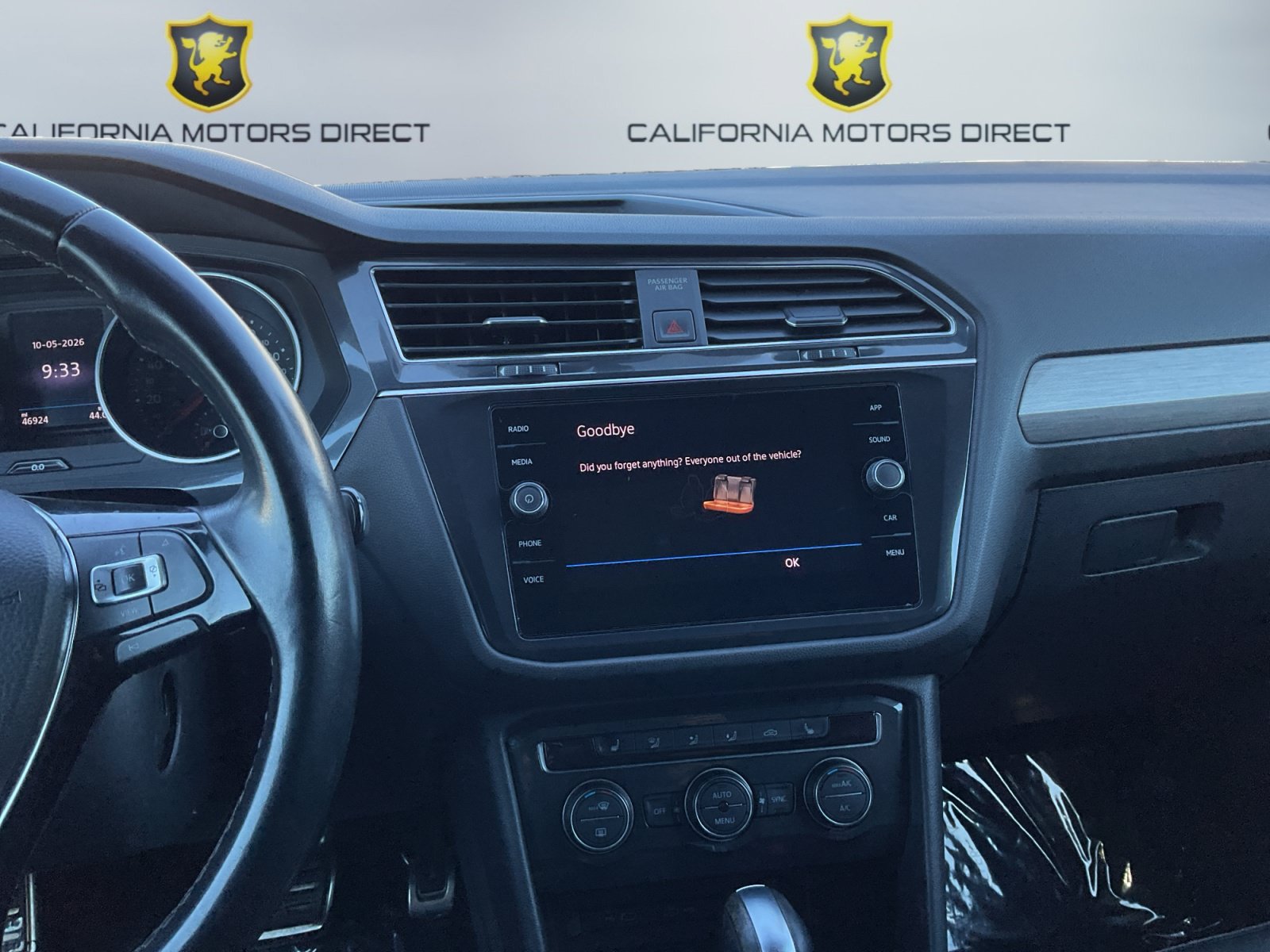 Used 2021 Volkswagen Tiguan S FWD image 13