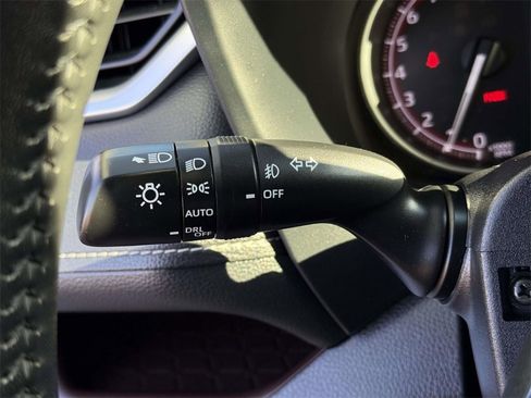 Used 2021 Toyota RAV4 Limited image 27