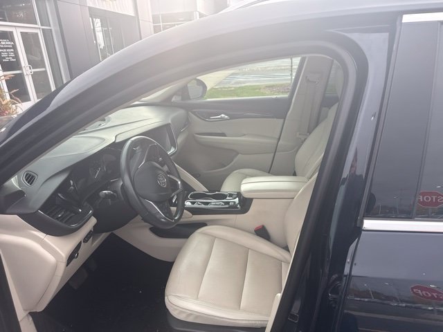 Certified 2021 Buick Envision Essence w/ Technology Package I FWD image 3