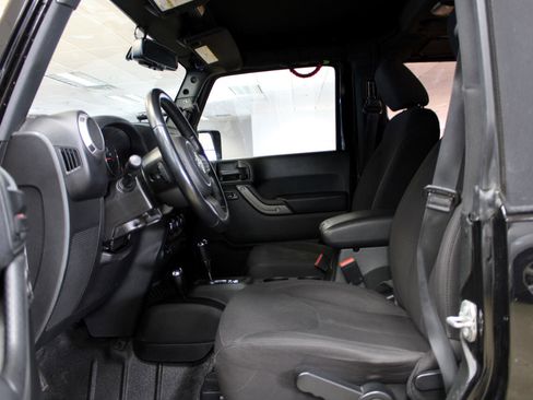 Used 2017 Jeep Wrangler Sport image 26