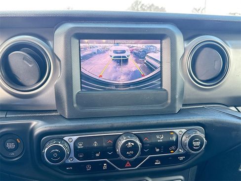 Used 2021 Jeep Wrangler Unlimited Sport image 14