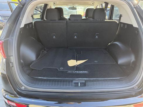 Used 2018 Kia Sportage LX image 16