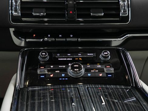 Used 2022 Lincoln Navigator L Black Label AWD/4WD image 23