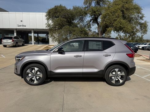 New 2026 Volvo XC40 B5 Plus w/ Protection Package Premier image 3