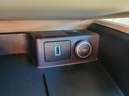 Used 2020 Ford Escape SE FWD image 19