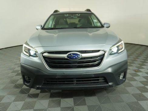 Used 2022 Subaru Outback Premium image 2