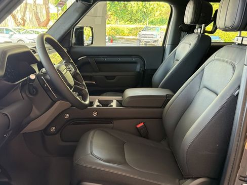 New 2026 Land Rover Defender 90 V8 AWD/4WD image 5