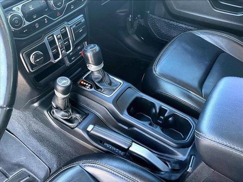 Used 2021 Jeep Wrangler Unlimited Sahara AWD/4WD image 15