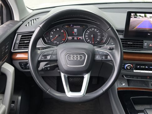 Used 2022 Audi Q5 2.0T Premium w/ Convenience Package image 17