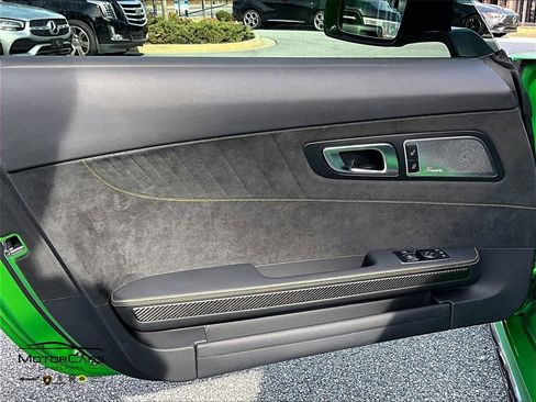 Used 2018 Mercedes-Benz AMG GT R image 18
