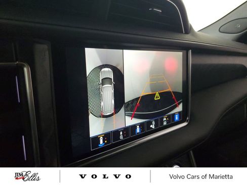 Used 2024 GMC Yukon Denali RWD image 32