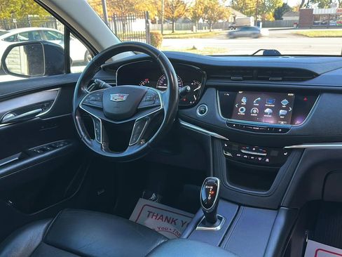 Used 2019 Cadillac XT5 Luxury image 16