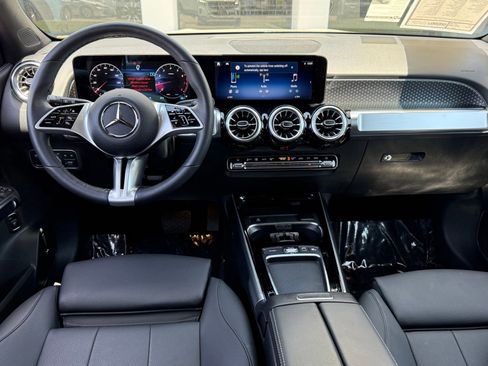 Used 2026 Mercedes-Benz GLB 250 image 43
