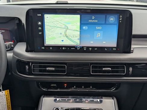 New 2026 Lincoln Aviator AWD image 17