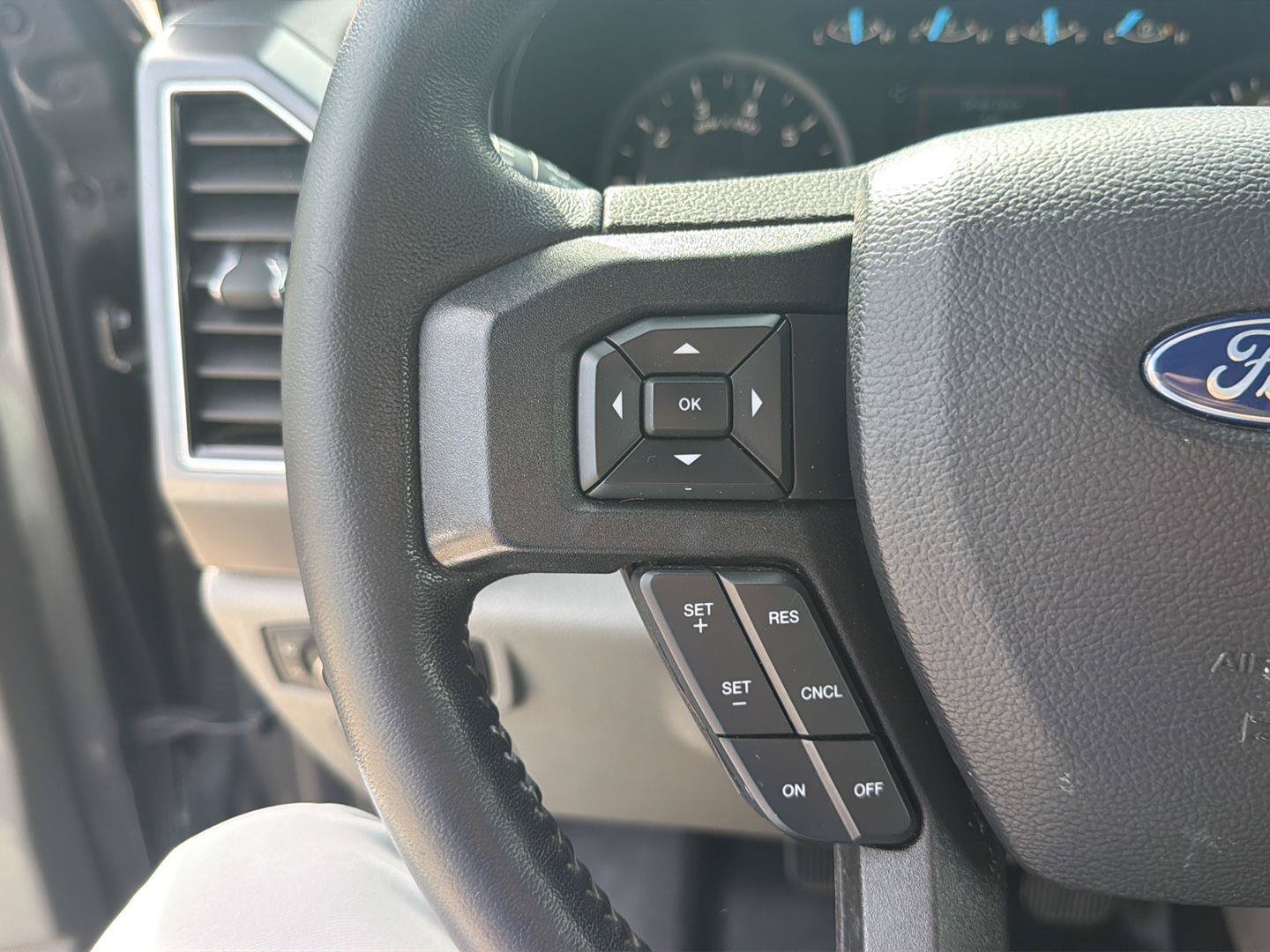 Used 2020 Ford F150 XLT w/ Equipment Group 302A Luxury RWD image 25