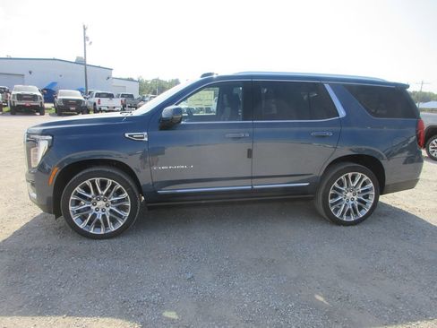 New 2026 GMC Yukon Denali w/ Denali Reserve Package AWD/4WD image 7