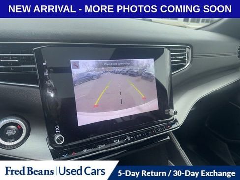 Used 2025 Jeep Wagoneer Series II w/ Premium Group I image 16