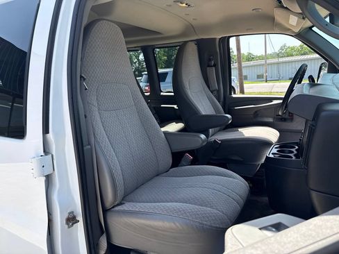 Used 2015 Chevrolet Express 3500 LT w/ LT Preferred Equipment Group RWD image 37