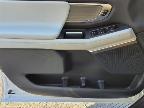 New 2025 Ford Expedition Platinum w/ Driver's Package image 28