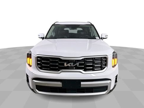 Used 2025 Kia Telluride S FWD image 3