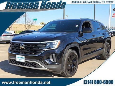 Used 2024 Volkswagen Atlas Cross Sport SE image 1