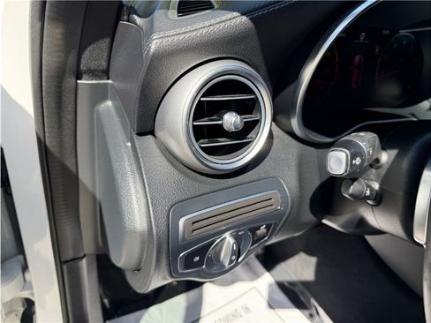 Used 2021 Mercedes-Benz C 300 Sedan image 35