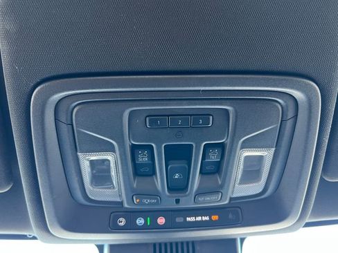 Used 2023 GMC Sierra 1500 AT4 w/ Technology Package AWD/4WD image 36