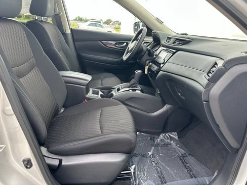 Used 2019 Nissan Rogue S w/ Special Edition Package FWD image 30
