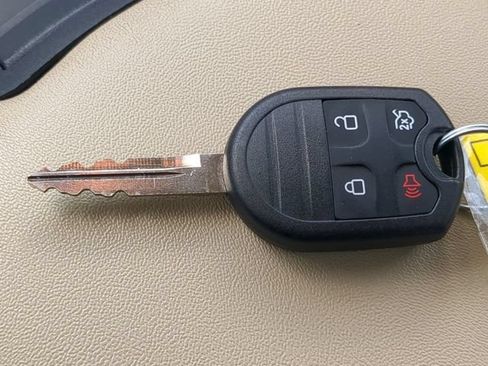 Used 2013 Ford Taurus SEL FWD image 24