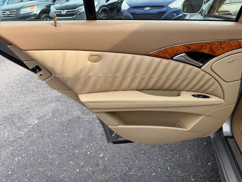 Used 2008 Mercedes-Benz E 320 BlueTEC Sedan image 25