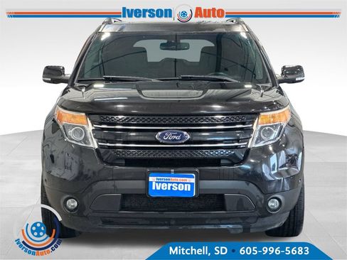 Used 2015 Ford Explorer Limited w/ Equipment Group 302A AWD/4WD image 3