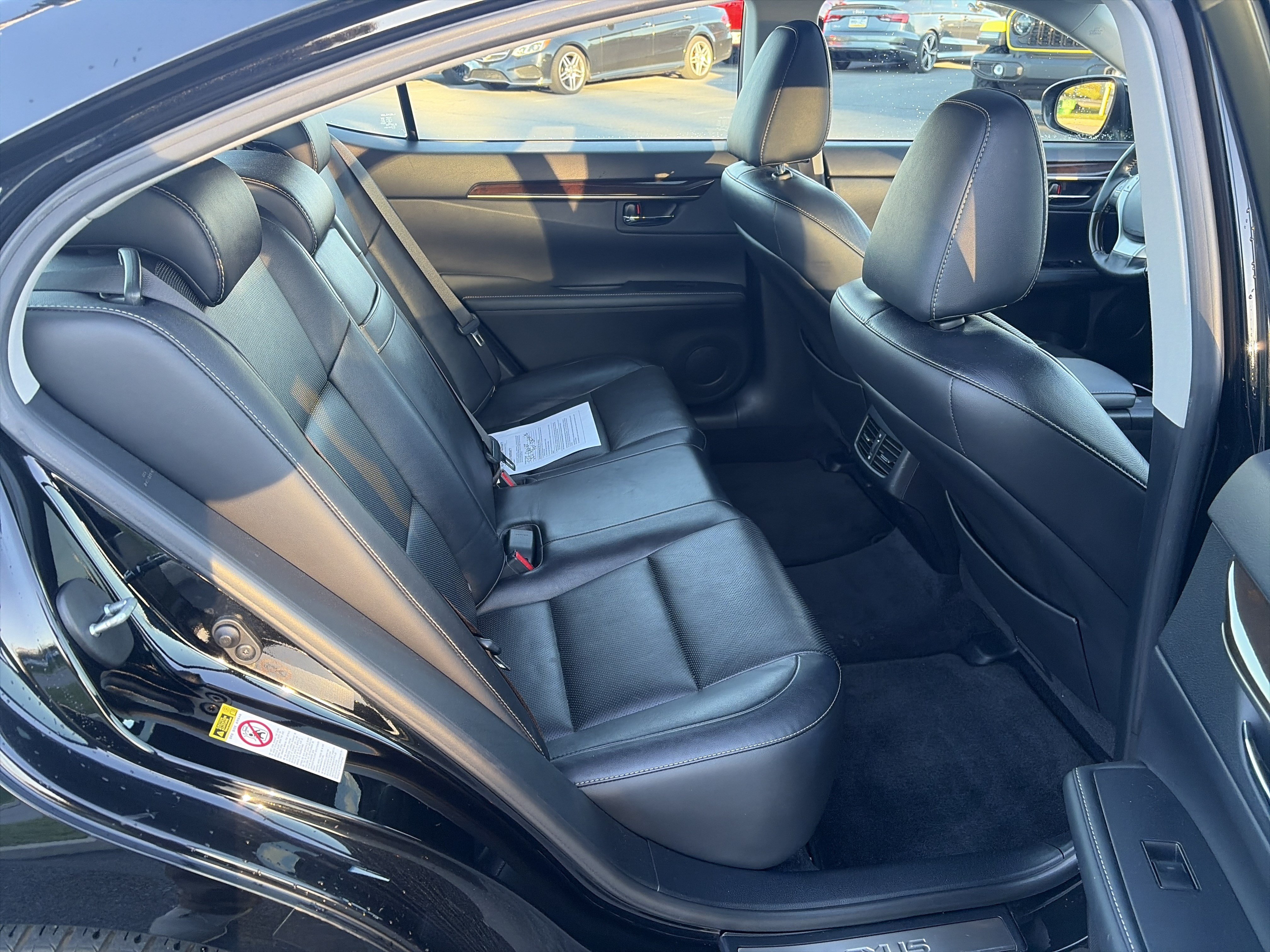 Used 2014 Lexus ES 350 w/ Luxury Package FWD image 23
