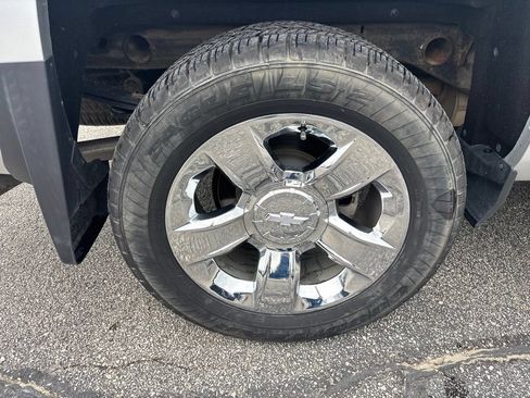 Used 2017 Chevrolet Silverado 1500 LTZ w/ Sport Package AWD/4WD image 12