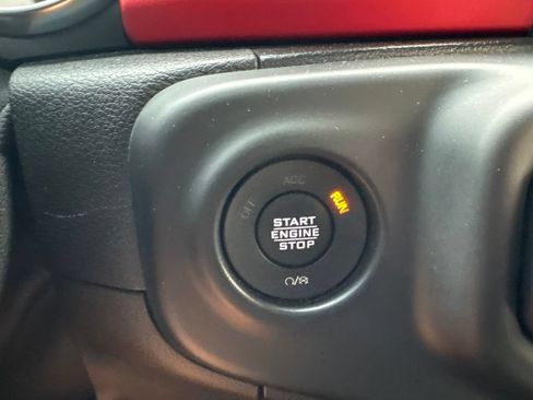Used 2021 Jeep Gladiator Rubicon AWD/4WD image 32