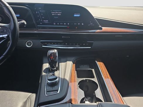 Used 2023 Cadillac Escalade ESV Luxury image 14