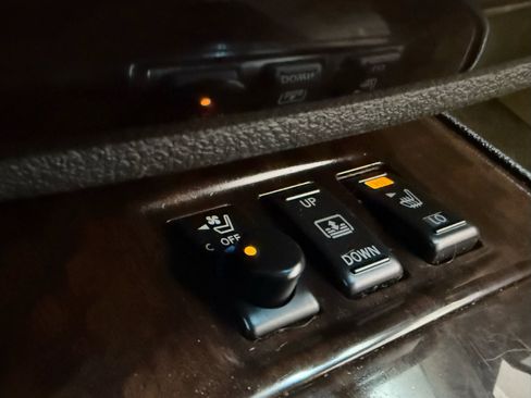 Used 2011 Nissan Maxima 3.5 SV w/ Premium Pkg image 32