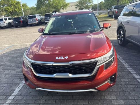 Used 2023 Kia Seltos S w/ Navigation Package image 3