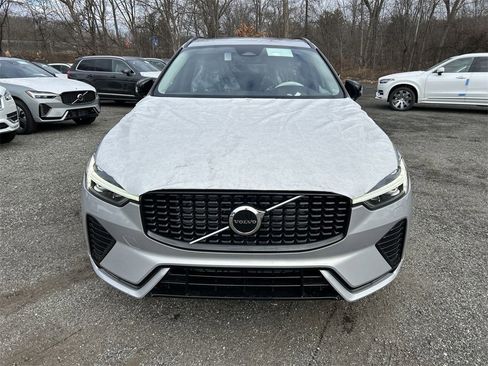 New 2025 Volvo XC60 B5 Core w/ Protection Package Premier image 6