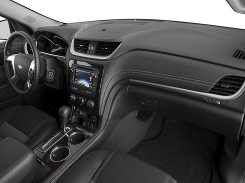 Used 2017 Chevrolet Traverse LT AWD/4WD image 19