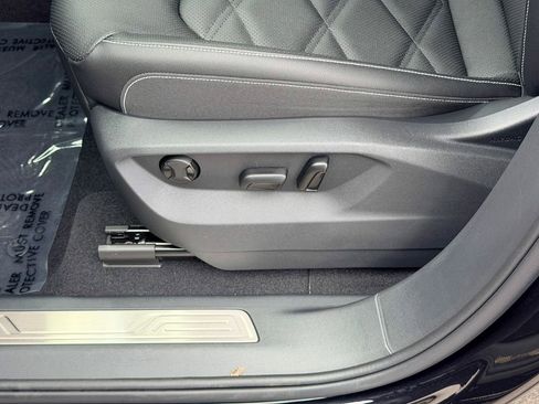 New 2026 Volkswagen Atlas SE FWD image 24