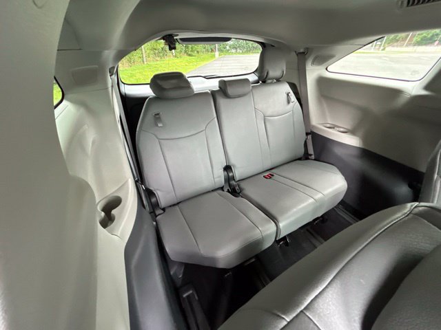 Used 2024 Toyota Sienna XLE w/ XLE Plus Package AWD/4WD image 54