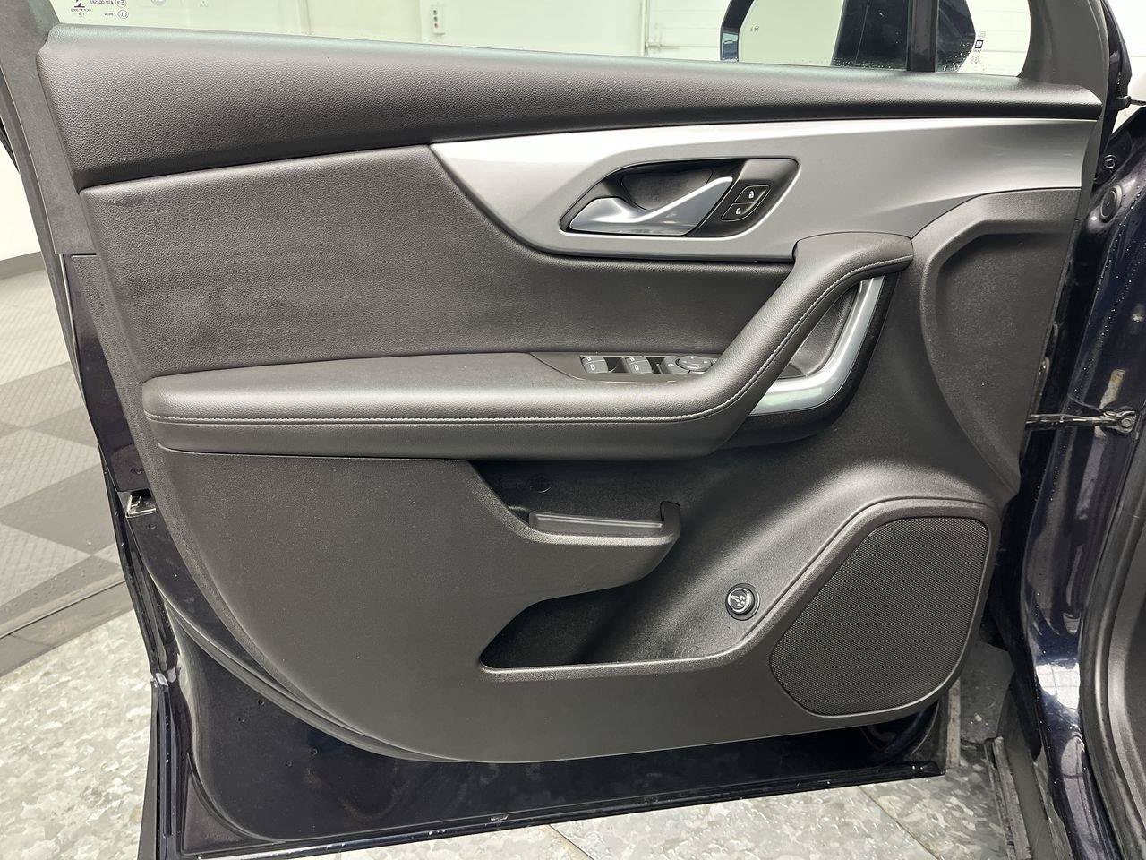 Used 2020 Chevrolet Blazer LT AWD/4WD image 6
