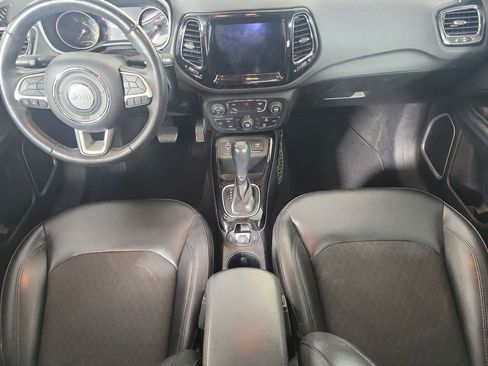 Used 2018 Jeep Compass Latitude w/ Popular Equipment Group FWD image 14
