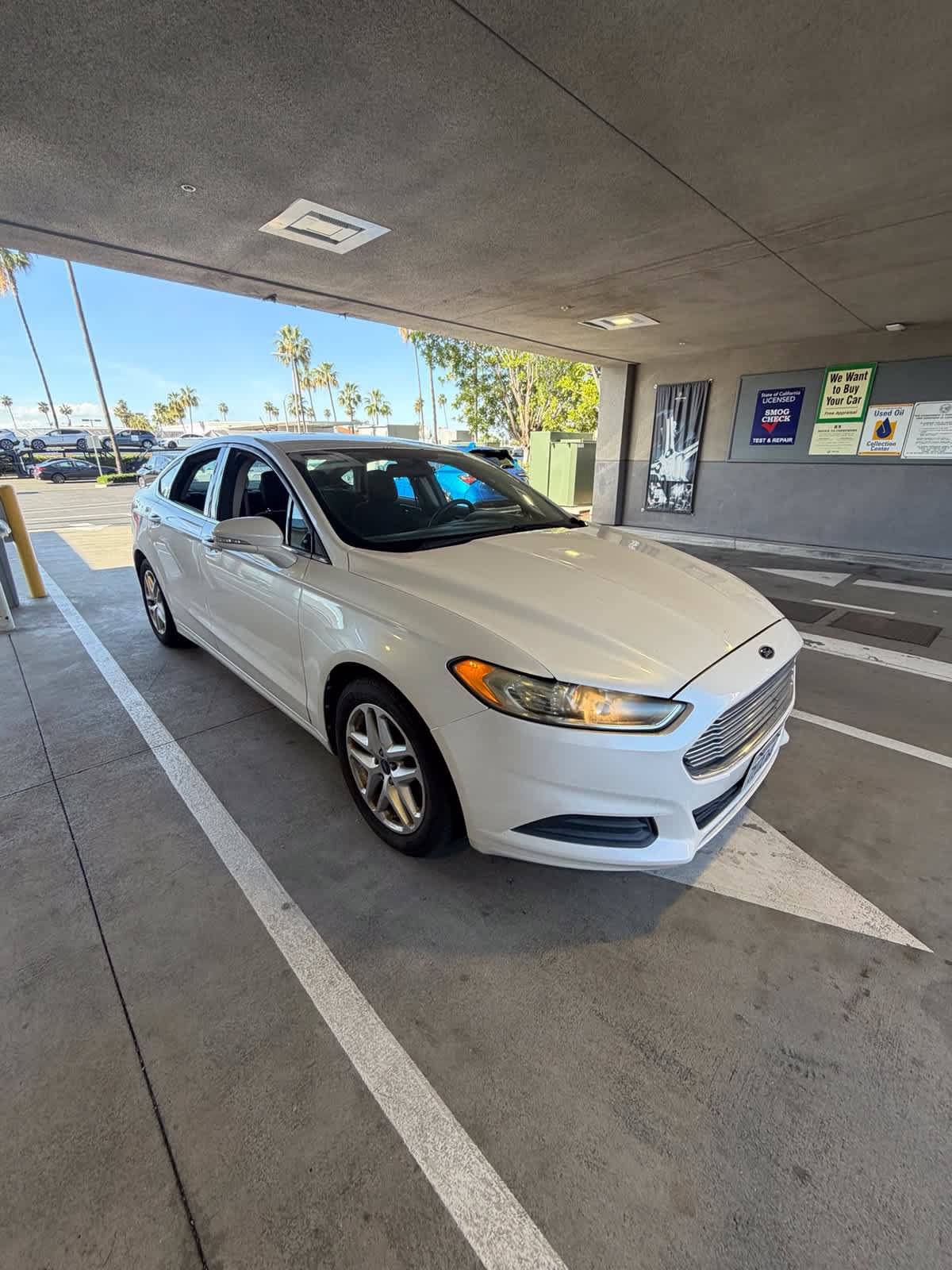 Used 2013 Ford Fusion SE FWD image 3