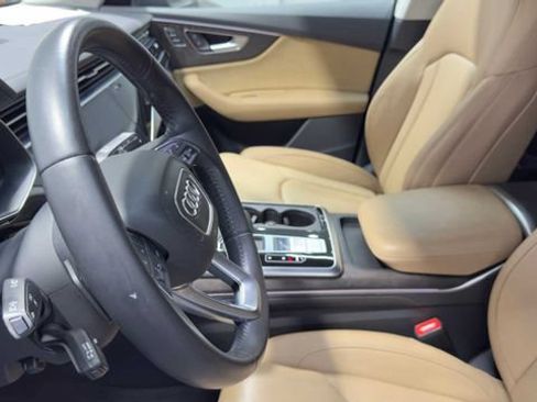 Used 2019 Audi Q8 Prestige w/ Luxury Package AWD/4WD image 22