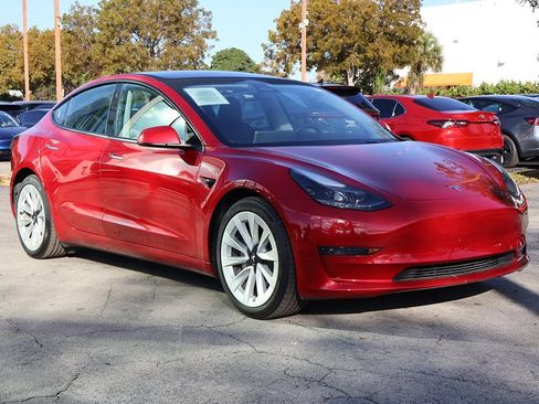 Used 2023 Tesla Model 3 Standard Range image 59